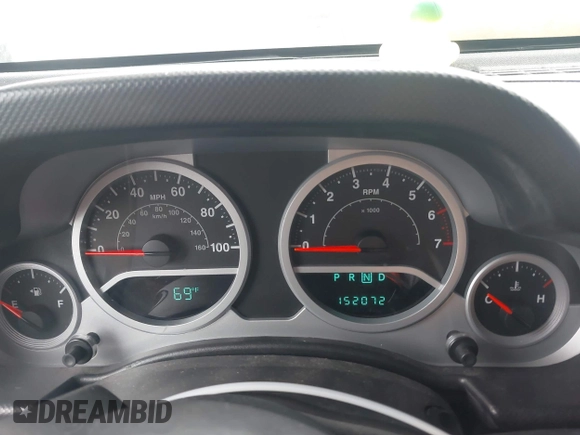 2008 Jeep Wrangler Sahara with VIN 1J4FA54118L653044, listed as a IAAI auction lot 42557244 with 152,072 mi miles and . Bid and sale history available at DreamBid. Image 7.