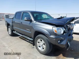 2014 Toyota Tacoma PreRunner with VIN 3TMJU4GN0EM164077, listed as a IAAI auction lot 41712542 with 69,443 mi miles. Bid and sale history available at carsss.com. Image 1.