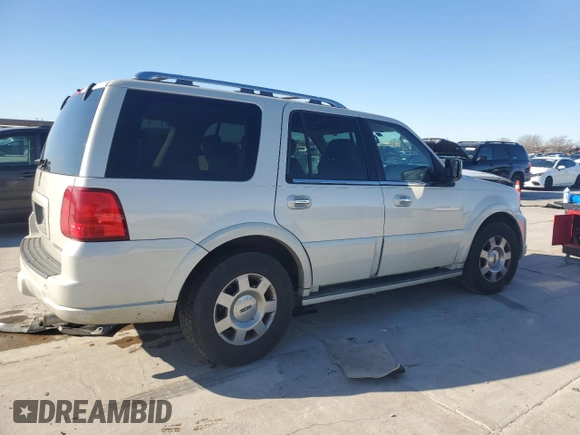 2006 Lincoln Navigator Luxury with VIN 5LMFU27506LJ16665, listed as a Copart auction lot 88025625 with 0 mi miles and Salvage Title. Bid and sale history available at carsss.com. Image 3.