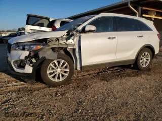 2018 Kia Sorento LX V6 with VIN 5XYPG4A50JG338876, listed as a Copart auction lot 46427745 with 121,427 mi miles and Salvage Title. Bid and sale history available at carsss.com. Image 1.