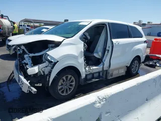 2022 Toyota Sienna LE с VIN 5TDKSKFC3NS070984, выставлен на аукционе IAAI как лот 41951686 с пробегом 10 846 миль миль и . История ставок и продаж доступна на DreamBid. Изображение 2.