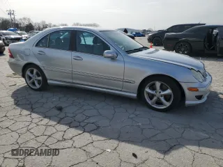 2006 Mercedes-Benz C 230 Sport z VIN WDBRF52H76F745502, wystawiony jako Copart lot #46003175 z przebiegiem 119 918 mil mil oraz Czysty tytuł • Clean title. Historia ofert i sprzedaży dostępna na DreamBid. Obrazek 4.