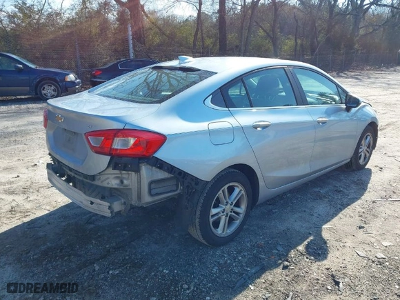 2017 Chevrolet Cruze LT with VIN 1G1BE5SM3H7121365, listed as a IAAI auction lot 41623921 with 130,549 mi miles. Bid and sale history available at carsss.com. Image 4.