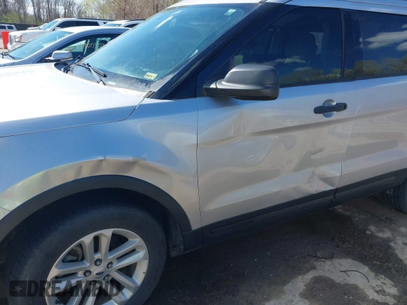 2017 Ford Explorer with VIN 1FM5K7B80HGD75686, listed as a IAAI auction lot 41908973 with 122,525 mi miles and . Bid and sale history available at DreamBid. Image 6.