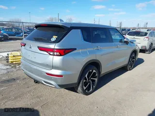 2024 Mitsubishi Outlander SE with VIN JA4J4VA89RZ007767, listed as a IAAI auction lot 41380108 with 14,751 mi miles. Bid and sale history available at carsss.com. Image 4.