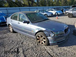 2001 BMW 3 Series 325i with VIN WBAAV33471FU90843, listed as a Copart auction lot 48934835 with 134,146 mi miles and Salvage Title. Bid and sale history available at carsss.com. Image 4.