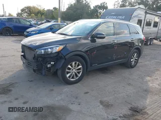 2016 Kia Sorento LX with VIN 5XYPGDA56GG029499, listed as a IAAI auction lot 41512850 with 179,971 mi miles. Bid and sale history available at carsss.com. Image 2.