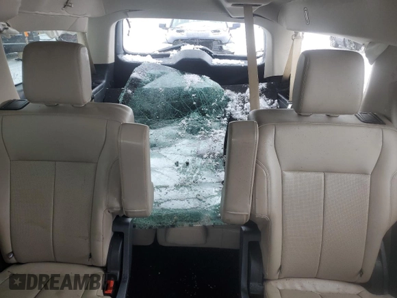 2024 Ford Expedition Max XLT z VIN 1FMJK1J86REA33833, wystawiony jako Copart lot #46241525 z przebiegiem 17 823 mil mil oraz Nie do naprawy • Non repairable. Historia ofert i sprzedaży dostępna na DreamBid. Obrazek 10.