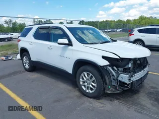 2019 Chevrolet Traverse LT z VIN 1GNERHKW0KJ221310, wystawiony jako IAAI lot #42178419 z przebiegiem 53 081 mil mil oraz . Historia ofert i sprzedaży dostępna na DreamBid. Obrazek 1.