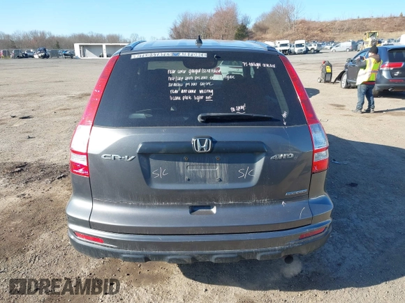2011 Honda CR-V SE with VIN 5J6RE4H43BL053648, listed as a IAAI auction lot 41895942 with 186,869 mi miles. Bid and sale history available at carsss.com. Image 17.