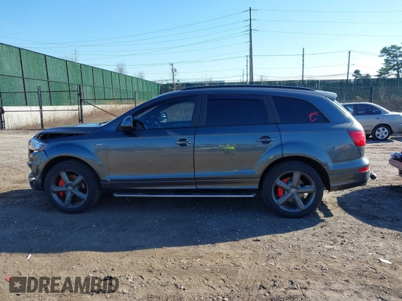2015 Audi Q7 3.0T S line Prestige with VIN WA1DGAFE8FD015458, listed as a IAAI auction lot 41753940 with 62,233 mi miles. Bid and sale history available at carsss.com. Image 14.