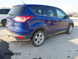 2016 Ford Escape SE with VIN 1FMCU9GX1GUC08007, listed as a IAAI auction lot 41787355 with 154,999 mi miles. Bid and sale history available at carsss.com. Image 4.