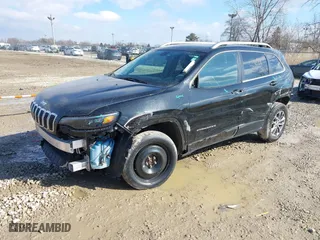 2019 Jeep Cherokee Latitude Plus with VIN 1C4PJMLB6KD181021, listed as a IAAI auction lot 41472681 with 94,881 mi miles. Bid and sale history available at carsss.com. Image 22.