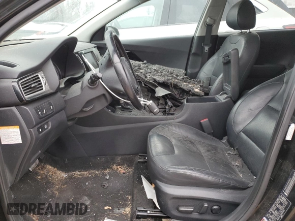 2017 Kia Niro Touring with VIN KNDCE3LC3H5055143, listed as a Copart auction lot 88364405 with 0 mi miles and Salvage Title. Bid and sale history available at carsss.com. Image 7.