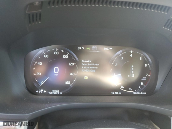 2019 Volvo XC60 Inscription with VIN LYV102RL2KB233641, listed as a Copart auction lot 80707214 with 31,324 mi miles and Non Repairable. Bid and sale history available at carsss.com. Image 9.