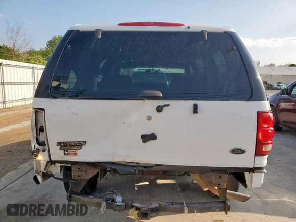 2002 Ford Expedition Eddie Bauer with VIN 1FMRU17L02LA05326, listed as a Copart auction lot 58048805 with 211,594 mi miles and Salvage title. Bid and sale history available at DreamBid. Image 6.