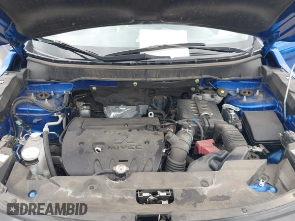 2023 Mitsubishi Outlander ES z VIN JA4ARUAUXPU001785, wystawiony jako IAAI lot #42014049 z przebiegiem 56 431 mil mil oraz . Historia ofert i sprzedaży dostępna na DreamBid. Obrazek 10.