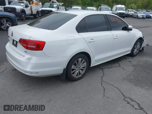 2015 Volkswagen Jetta SE with VIN 3VWD17AJ5FM305415, listed as a IAAI auction lot 42179447 with 154,535 mi miles and . Bid and sale history available at DreamBid. Image 4.