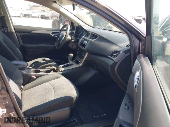 2015 Nissan Sentra SV z VIN 3N1AB7AP4FL666179, wystawiony jako IAAI lot #42520092 z przebiegiem 76 314 mil mil oraz . Historia ofert i sprzedaży dostępna na DreamBid. Obrazek 5.