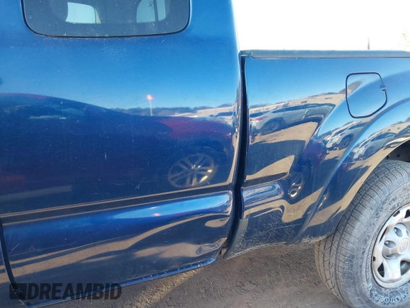 2007 Toyota Tacoma z VIN 5TEUU42N87Z439611, wystawiony jako IAAI lot #41694190 z przebiegiem 174 867 mil mil oraz . Historia ofert i sprzedaży dostępna na DreamBid. Obrazek 6.