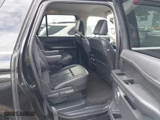 2022 Ford Expedition Max XLT with VIN 1FMJK1JT1NEA58797, listed as a IAAI auction lot 40625344 with 45,561 mi miles. Bid and sale history available at carsss.com. Image 8.