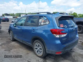 2021 Subaru Forester Premium with VIN JF2SKAFC8MH476063, listed as a IAAI auction lot 42622238 with 89,968 mi miles and . Bid and sale history available at DreamBid. Image 3.