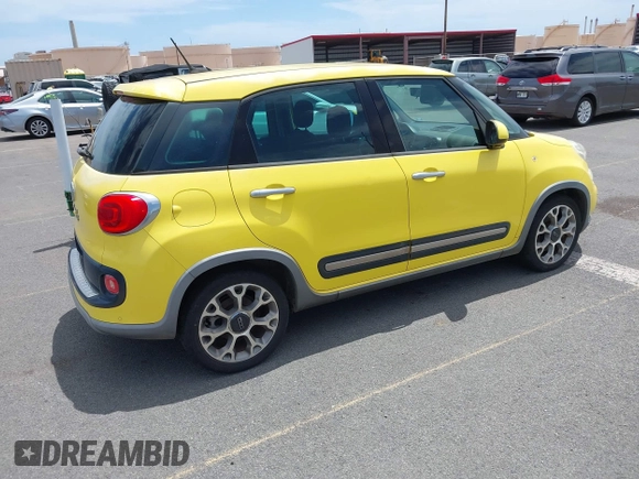 2014 FIAT 500L Trekking with VIN ZFBCFADH7EZ020527, listed as a IAAI auction lot 42193698 with 21,771 mi miles and . Bid and sale history available at DreamBid. Image 4.