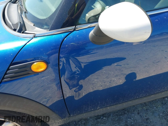 2008 MINI Hardtop with VIN WMWMF33548TT65118, listed as a IAAI auction lot 41819678 with 146,247 mi miles and . Bid and sale history available at DreamBid. Image 6.
