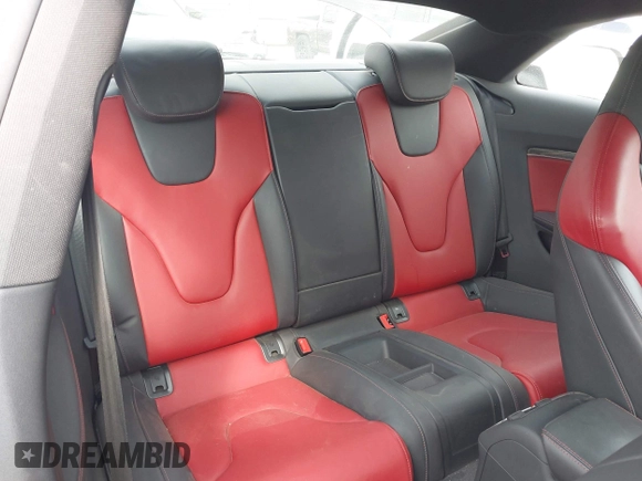 2014 Audi S5 Prestige z VIN WAUVGAFR8EA033713, wystawiony jako IAAI lot #42298683 z przebiegiem 32 062 mil mil oraz . Historia ofert i sprzedaży dostępna na DreamBid. Obrazek 8.