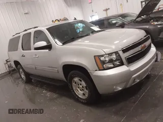 2010 Chevrolet Suburban LT with VIN 1GNUKJE37AR236296, listed as a IAAI auction lot 41654842 with 259,914 mi miles. Bid and sale history available at carsss.com. Image 1.