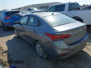 2018 Hyundai Accent SE z VIN 3KPC24A37JE015594, wystawiony jako IAAI lot #41700013 z przebiegiem 78 478 mil mil oraz . Historia ofert i sprzedaży dostępna na DreamBid. Obrazek 3.
