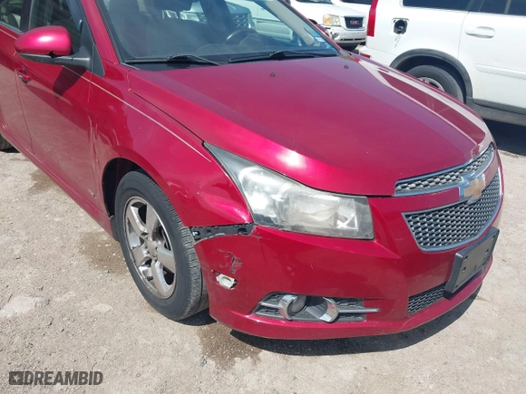 2011 Chevrolet Cruze LT w/2LT with VIN 1G1PG5S95B7181098, listed as a IAAI auction lot 41915352 with 205,712 mi miles. Bid and sale history available at carsss.com. Image 6.