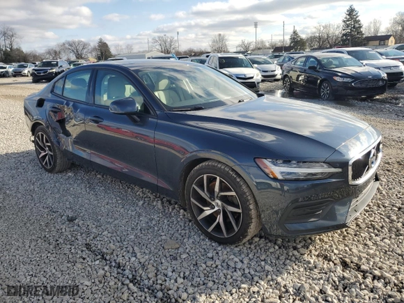 2020 Volvo S60 Momentum with VIN 7JR102FK4LG073121, listed as a Copart auction lot 86650304 with 60,722 mi miles and Salvage Title. Bid and sale history available at carsss.com. Image 4.