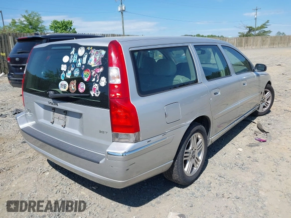 2006 Volvo V70 2.5L Turbo with VIN YV1SW592062557300, listed as a IAAI auction lot 42186688 with 206,502 mi miles and . Bid and sale history available at DreamBid. Image 4.