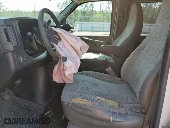 2013 Chevrolet Express Passenger LT with VIN 1GAZG1FG5D1181571, listed as a Copart auction lot 50826845 with 335,540 mi miles and Salvage title. Bid and sale history available at DreamBid. Image 7.