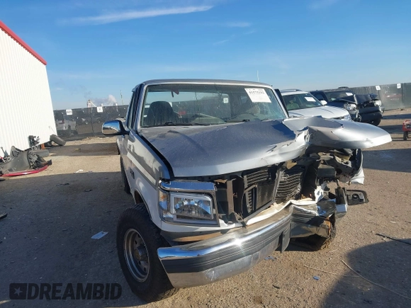 1995 Ford F-150 with VIN 1FTEX15N4SKC26738, listed as a IAAI auction lot 41575192 with 1 mi miles. Bid and sale history available at carsss.com. Image 1.