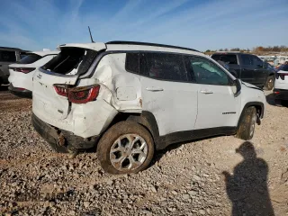 2024 Jeep Compass Latitude with VIN 3C4NJDBN0RT103387, listed as a Copart auction lot 84305554 with Not provided miles and Salvage title. Bid and sale history available at DreamBid. Image 3.