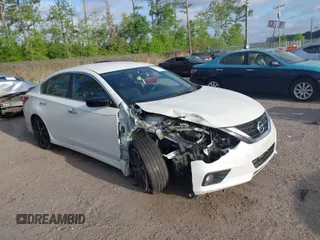 2017 Nissan Altima SR with VIN 1N4AL3AP4HC231332, listed as a IAAI auction lot 41966946 with 151,015 mi miles and . Bid and sale history available at carsss.com. Image 1.