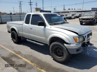 2002 Toyota Tacoma PreRunner z VIN 5TESN92N92Z898141, wystawiony jako Copart lot #59223475 z przebiegiem 117 152 mil mil oraz Szkoda całkowita • Salvage title. Historia ofert i sprzedaży dostępna na DreamBid. Obrazek 4.