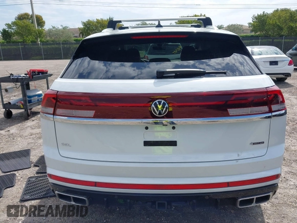 2024 Volkswagen Atlas SEL Premium R-Line с VIN 1V2FE2CA2RC229396, выставлен на аукционе IAAI как лот 42022827 с пробегом 8 691 миль миль и . История ставок и продаж доступна на DreamBid. Изображение 16.