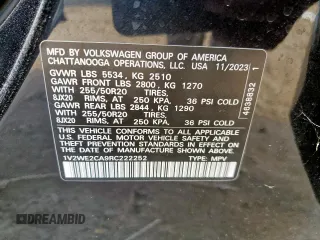 2024 Volkswagen Atlas SE z VIN 1V2WE2CA9RC222252, wystawiony jako Copart lot #60524645 z przebiegiem 15 476 mil mil oraz Szkoda całkowita • Salvage title. Historia ofert i sprzedaży dostępna na DreamBid. Obrazek 13.