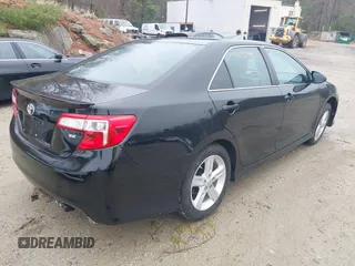 2013 Toyota Camry L with VIN 4T1BF1FK6DU300030, listed as a IAAI auction lot 41931140 with 99,536 mi miles. Bid and sale history available at carsss.com. Image 4.