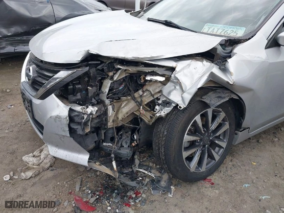 2017 Nissan Altima 2.5 SV with VIN 1N4AL3AP5HC108932, listed as a IAAI auction lot 41565509 with 130,951 mi miles. Bid and sale history available at carsss.com. Image 6.