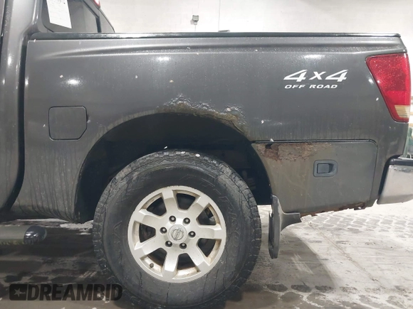 2004 Nissan Titan LE with VIN 1N6AA07B84N544745, listed as a IAAI auction lot 42195072 with 357,986 mi miles. Bid and sale history available at carsss.com. Image 6.