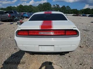 2013 Dodge Challenger SXT z VIN 2C3CDYAG0DH595482, wystawiony jako Copart lot #52610005 z przebiegiem 97 470 mil mil oraz Szkoda całkowita • Salvage title. Historia ofert i sprzedaży dostępna na DreamBid. Obrazek 6.