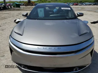 2024 Lucid Air Touring z VIN 50EA1TEA7RA009107, wystawiony jako Copart lot #62992684 z przebiegiem Nie podano mil oraz Szkody całkowita. Historia ofert i sprzedaży dostępna na DreamBid. Obrazek 5.