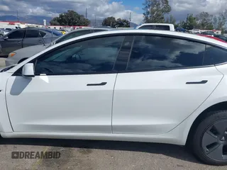 2023 Tesla Model 3 z VIN 5YJ3E1EA6PF488405, wystawiony jako IAAI lot #41570896 z przebiegiem 26 631 mil mil oraz . Historia ofert i sprzedaży dostępna na DreamBid. Obrazek 15.
