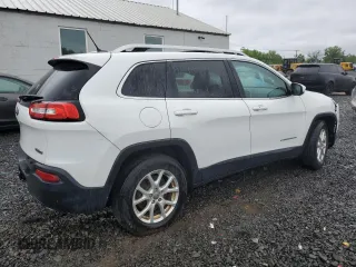 2015 Jeep Cherokee Latitude z VIN 1C4PJMCSXFW739396, wystawiony jako Copart lot #56282915 z przebiegiem 114 309 mil mil oraz Szkoda całkowita • Salvage title. Historia ofert i sprzedaży dostępna na DreamBid. Obrazek 3.