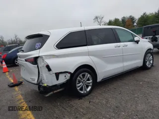 2024 Toyota Sienna Platinum z VIN 5TDESKFC4RS137515, wystawiony jako IAAI lot #41937542 z przebiegiem 19 002 mil mil oraz . Historia ofert i sprzedaży dostępna na DreamBid. Obrazek 4.