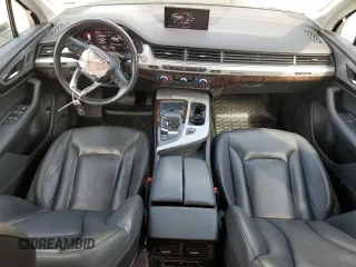 2018 Audi Q7 Premium Plus z VIN WA1LHAF73JD010767, wystawiony jako Copart lot #57224825 z przebiegiem 113 231 mil mil oraz Szkoda całkowita • Salvage title. Historia ofert i sprzedaży dostępna na DreamBid. Obrazek 9.